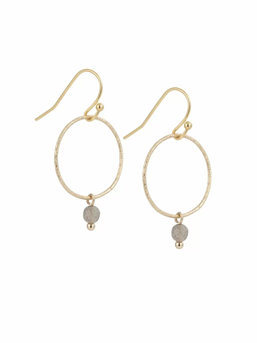 Ellen Beekmans Oorbellen met gezandstraalde ring en gemstone