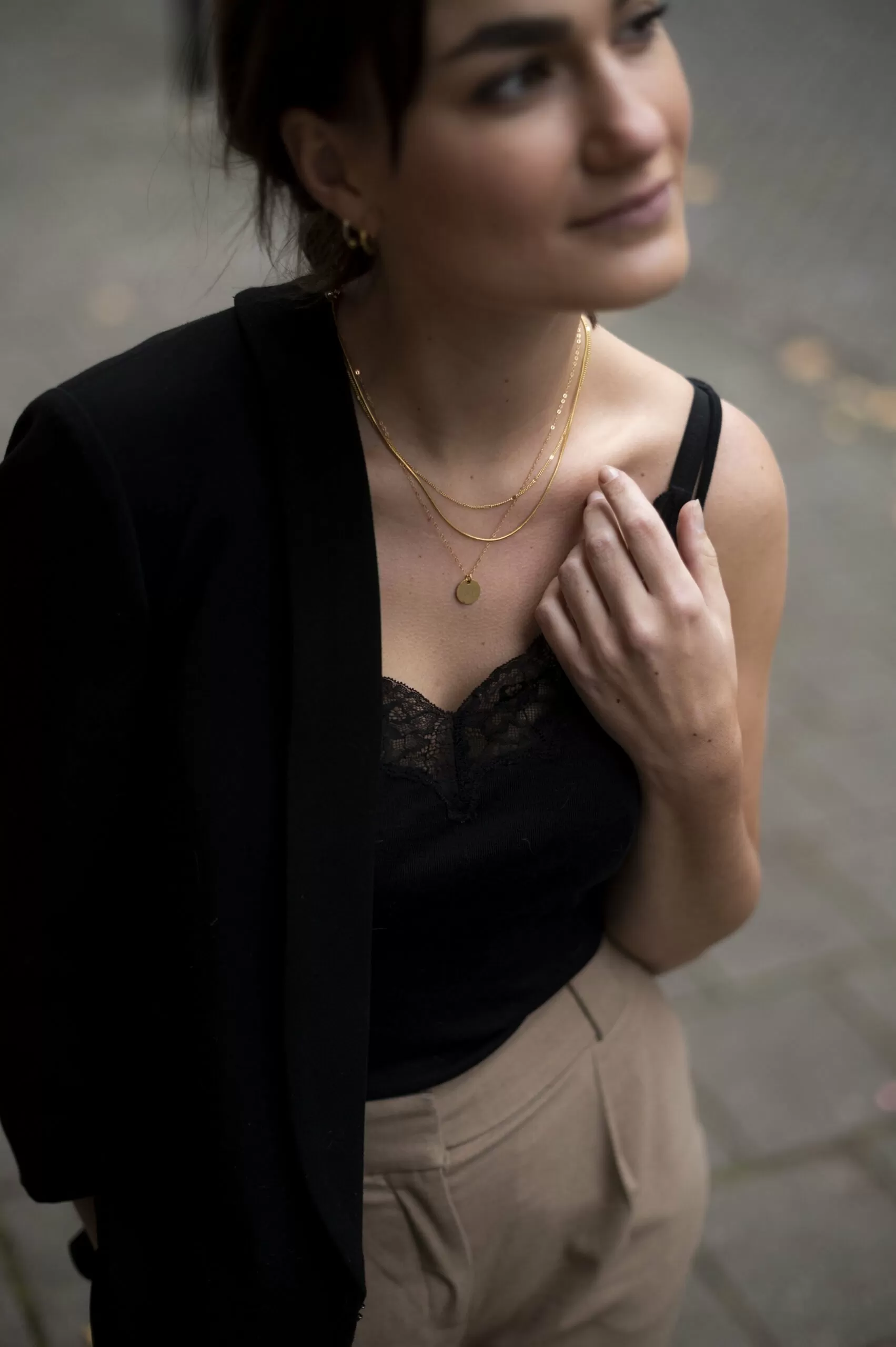Korte fijne ketting met een platte schakel