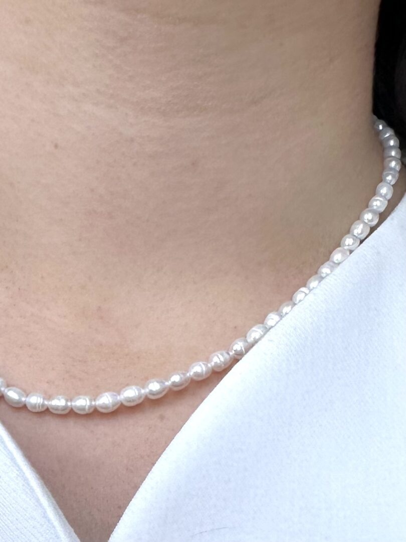 Fijne parelketting