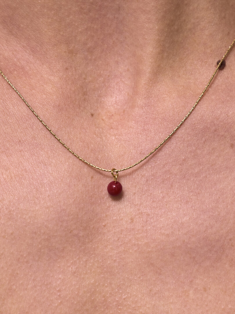 Fijn kettinkje met gemstone balletje