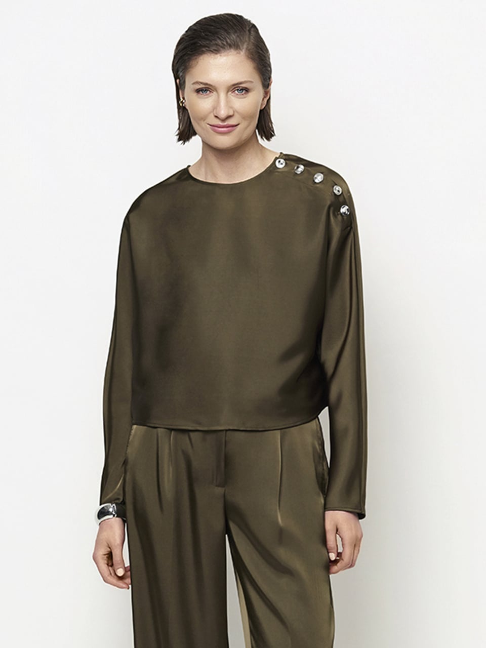 Dante 6 Leiva bold satin button detail top