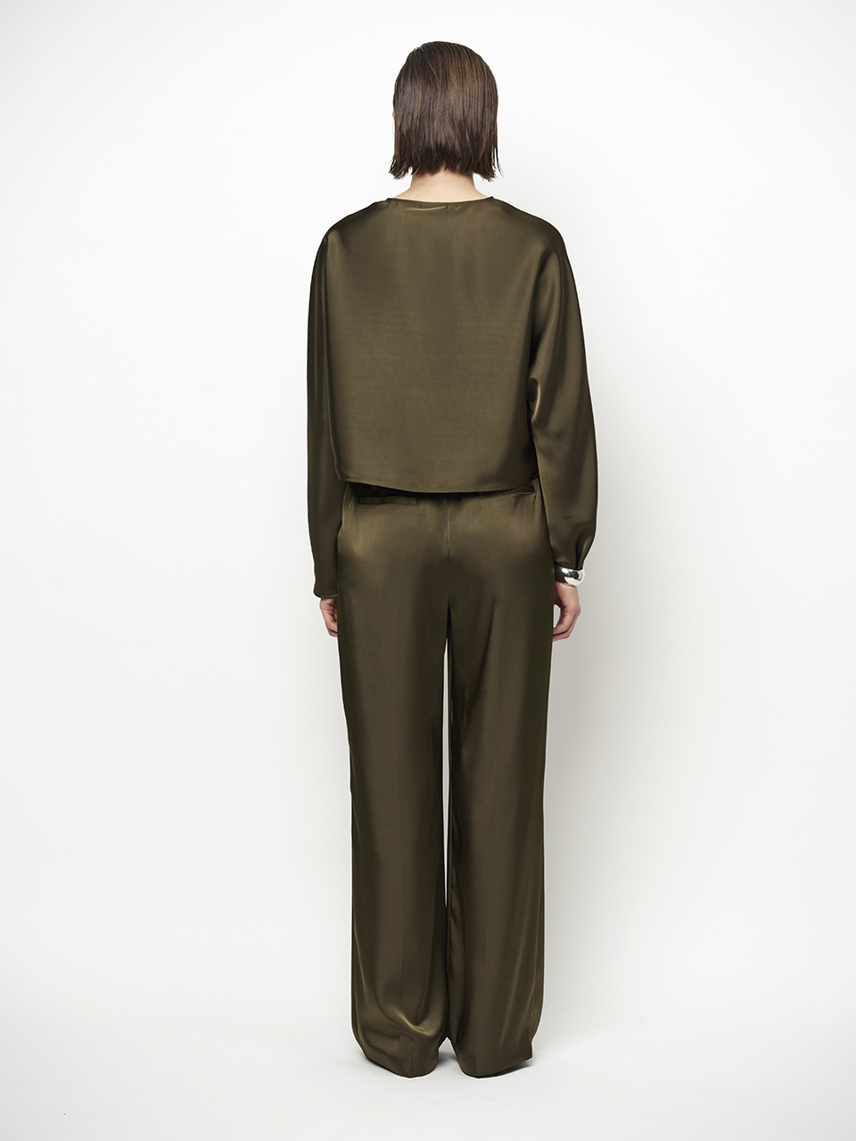 Leiva bold satin button detail top