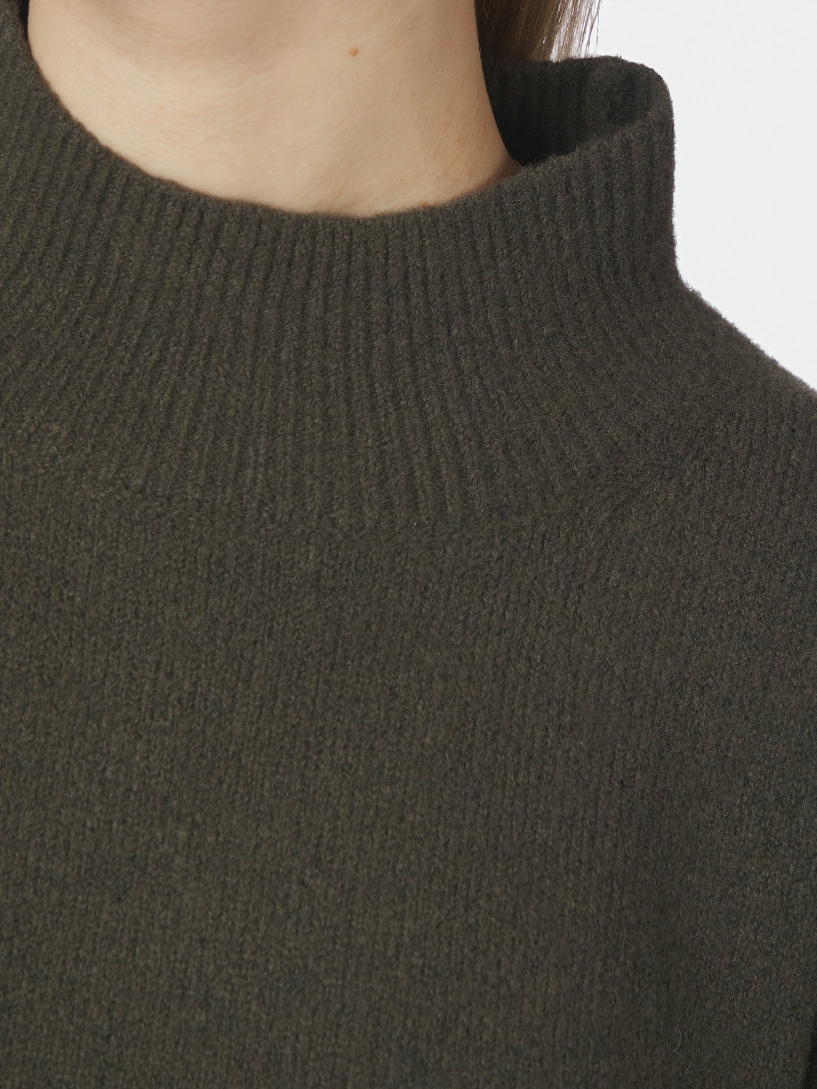 Paulina Knit Pull