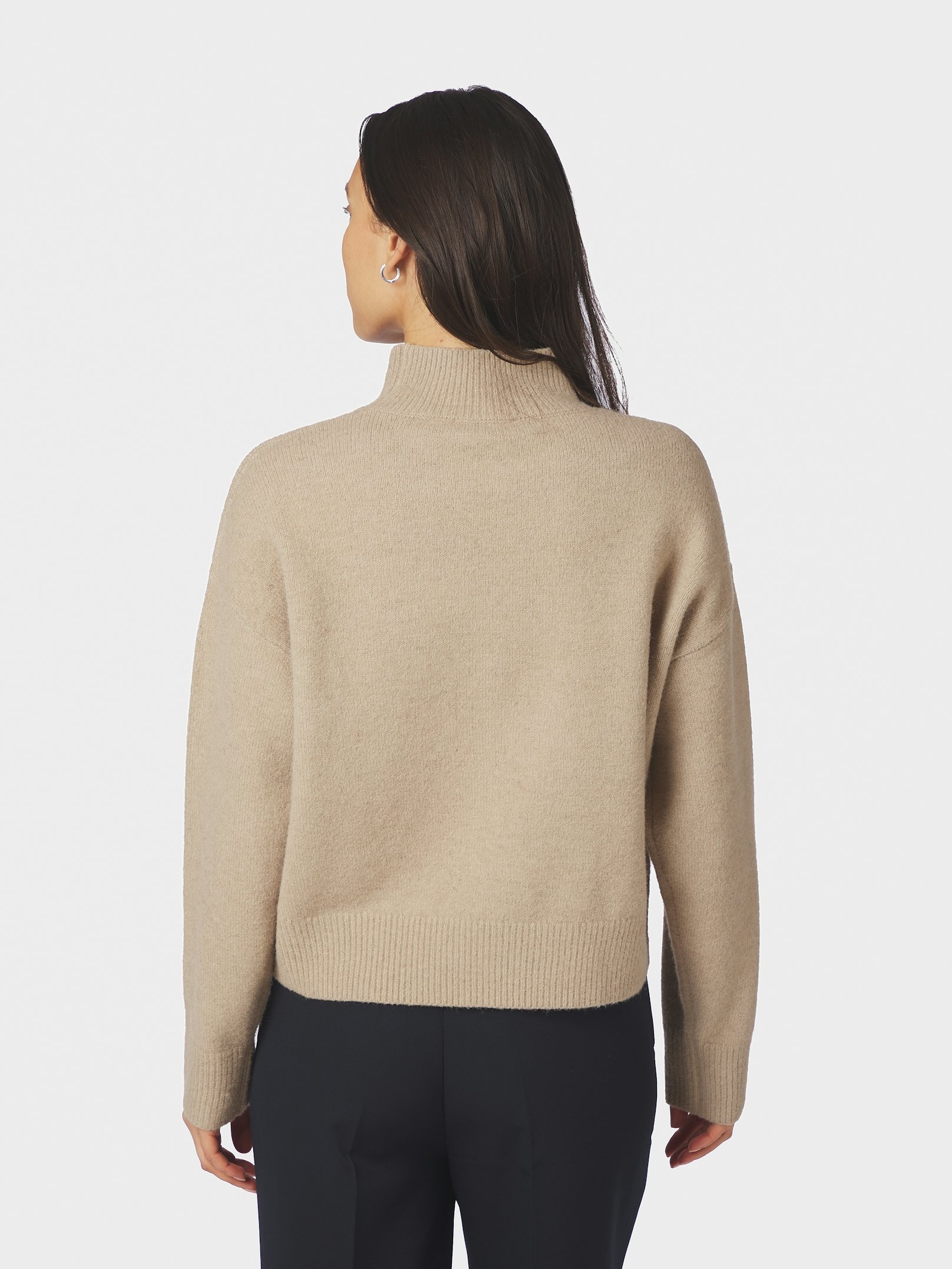 Paulina Knit Pull
