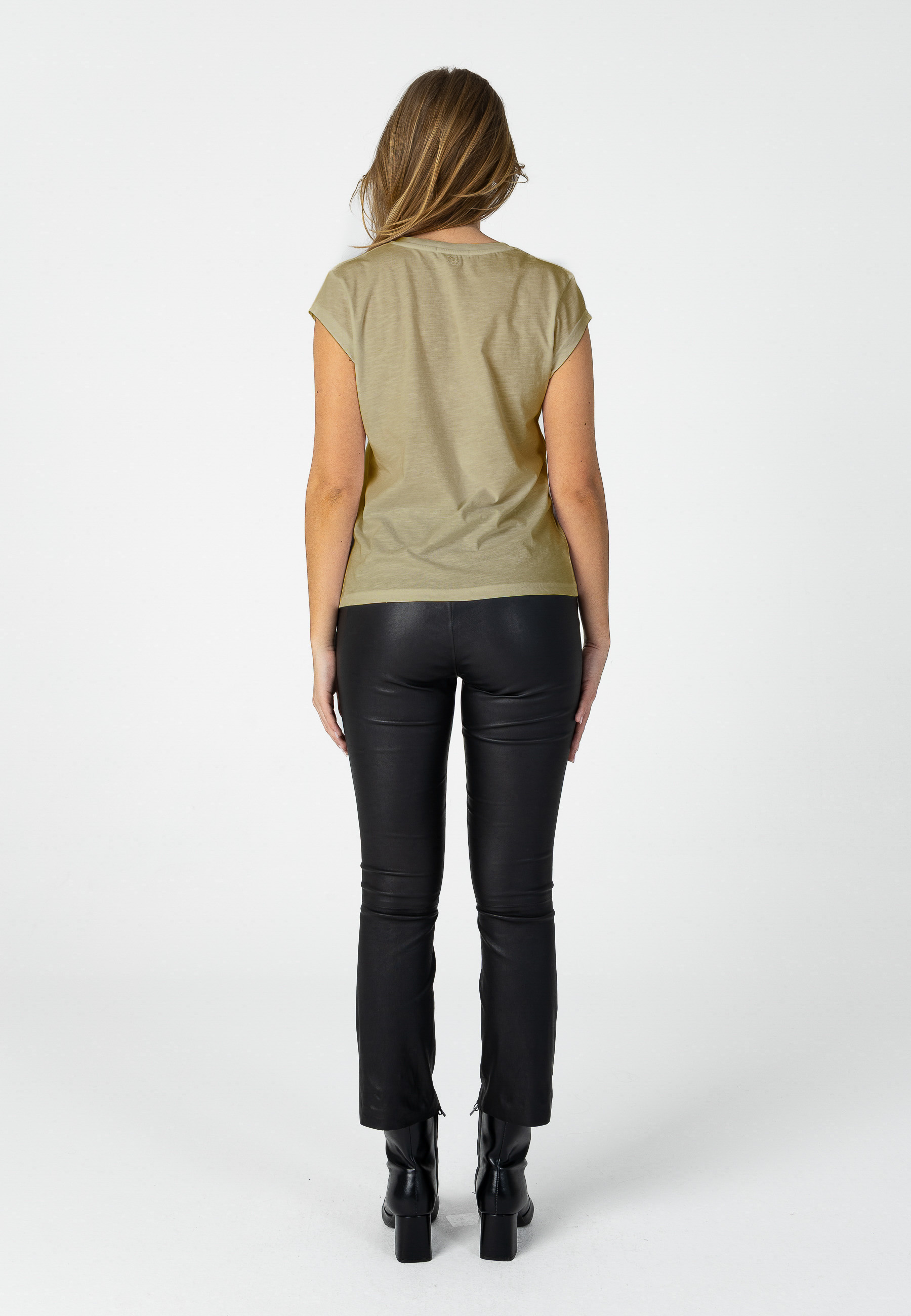 Basic round-neck t-shirt