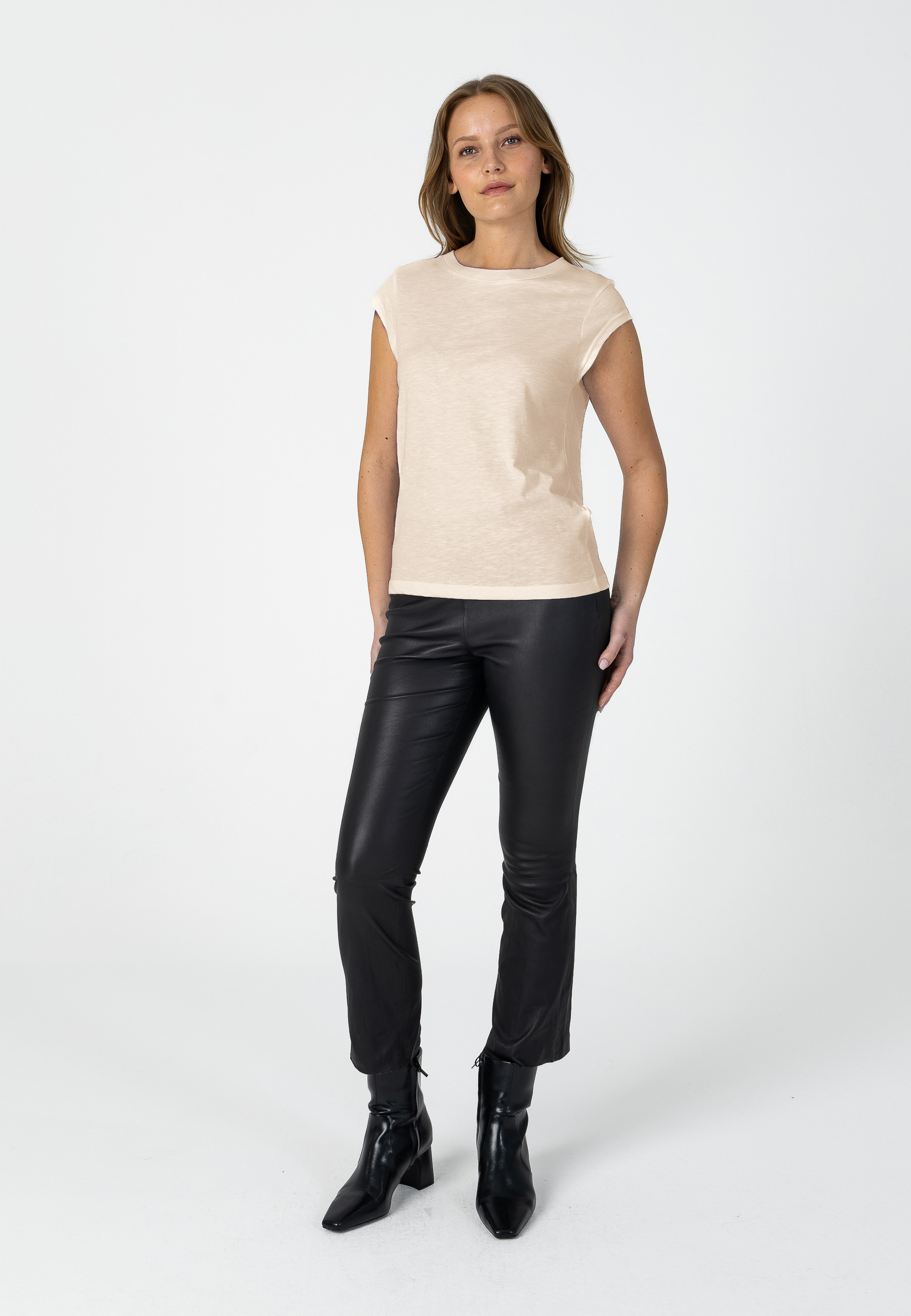 Basic round-neck t-shirt