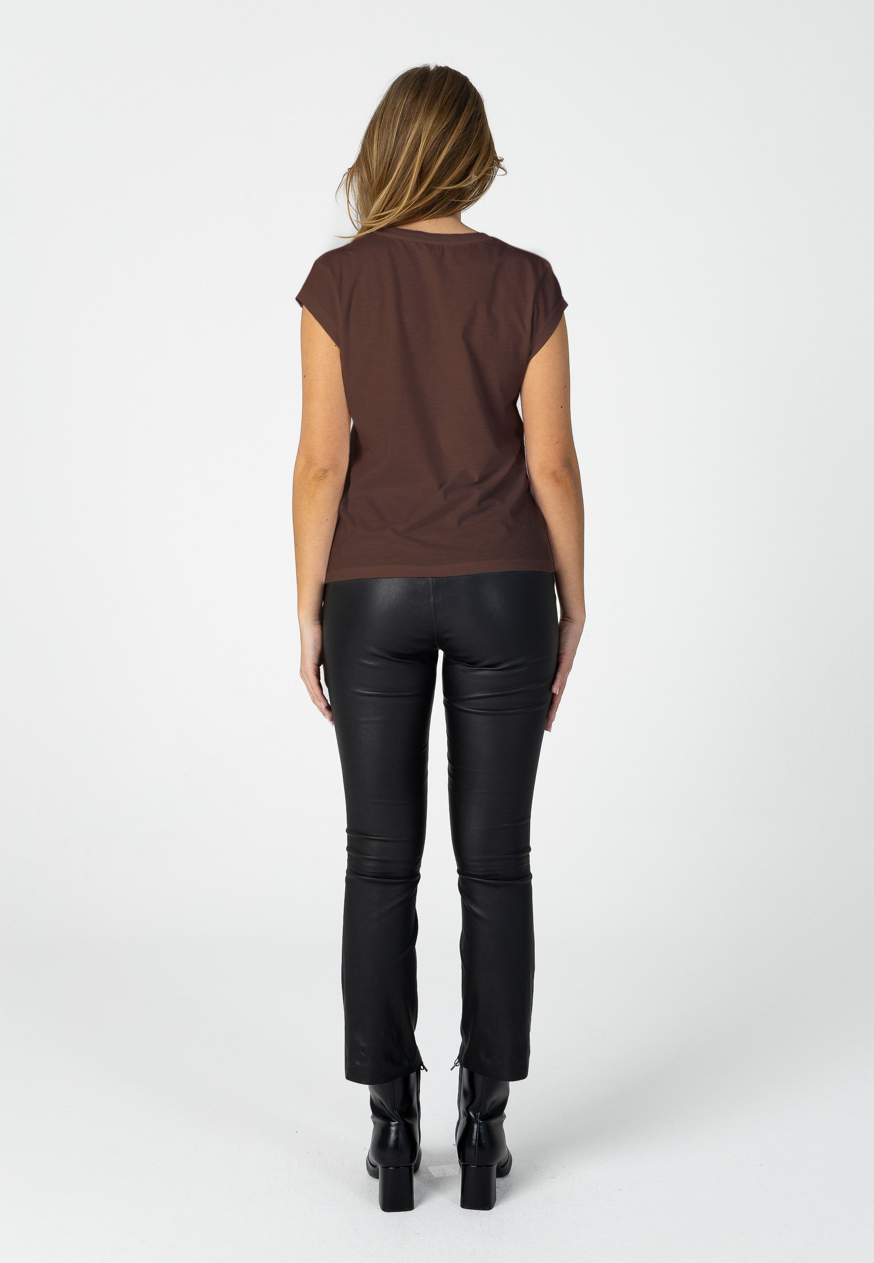 Basic round-neck t-shirt