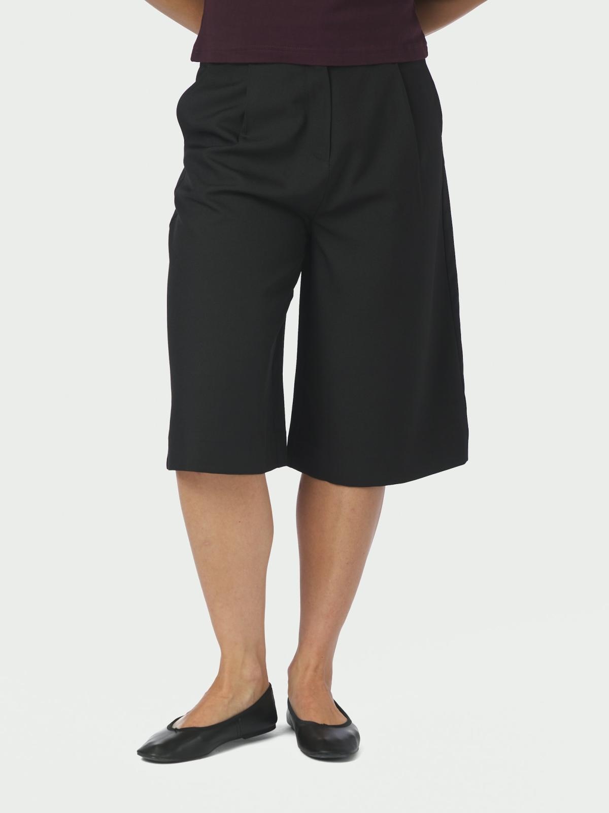Rima Solid Shorts Black