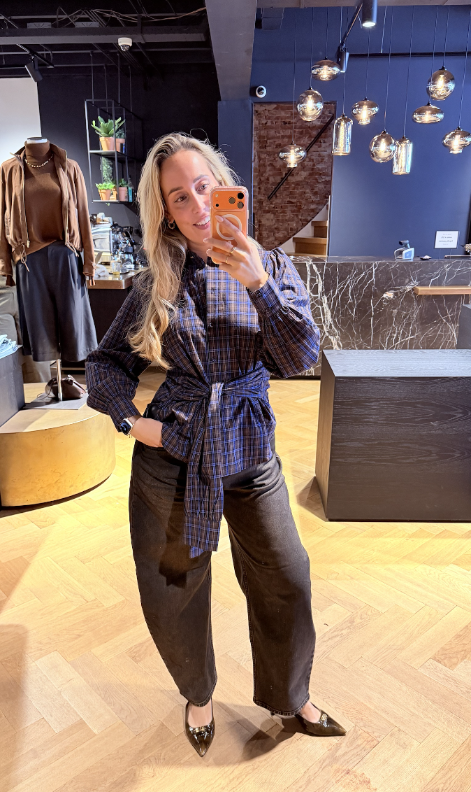 Tamae Iku jeans