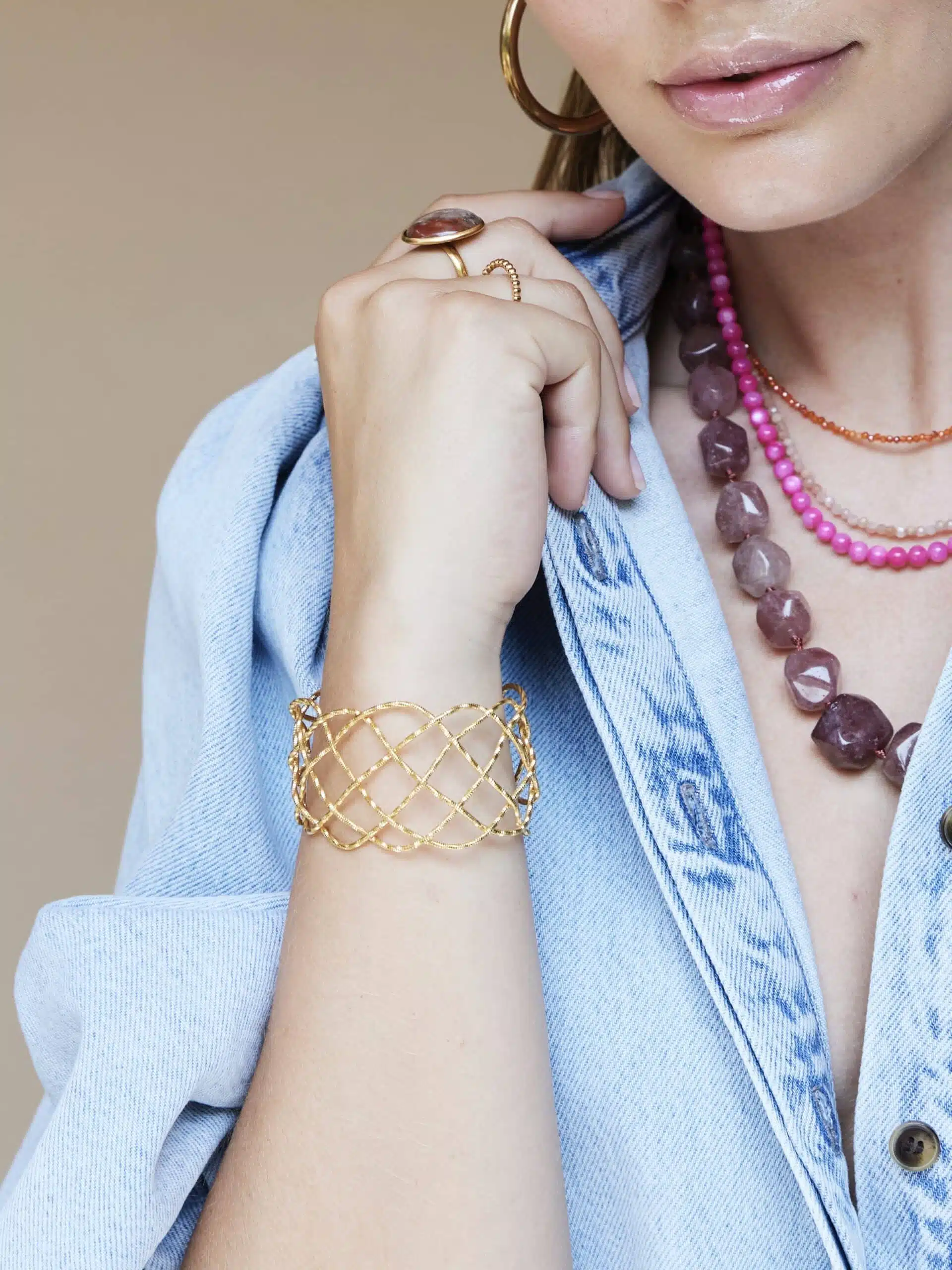 Geweven bangle met textuur