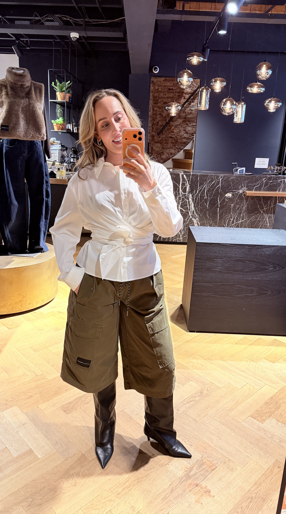 Pull On Cargo Bermudas
