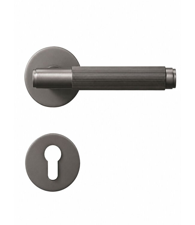 Deurklink gunmetal fijn geribbeld rond