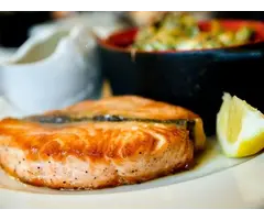 Gegrilde zalm met groene knoflook