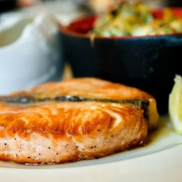Gegrilde zalm met groene knoflook
