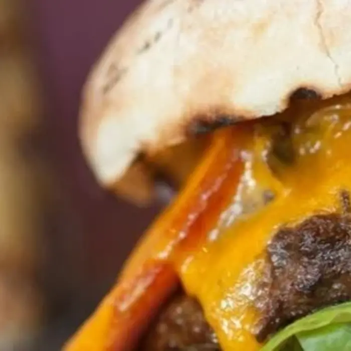 Recept voor  merguez burger met harissa mayo