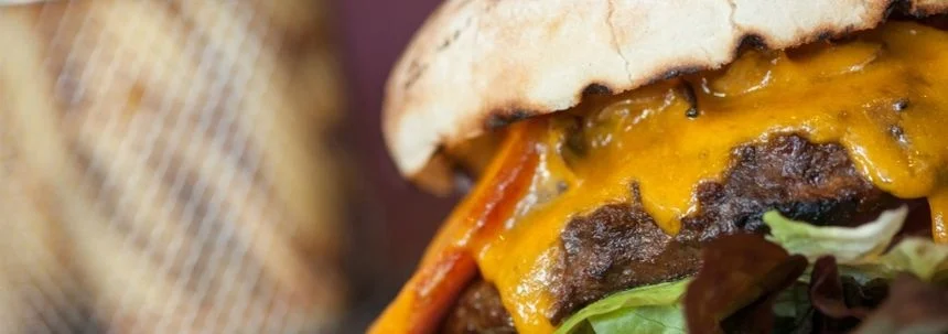 Merguez burger met harissa mayo