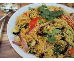 Recept voor Marokkaanse quinoa salade met geroosterde groenten
