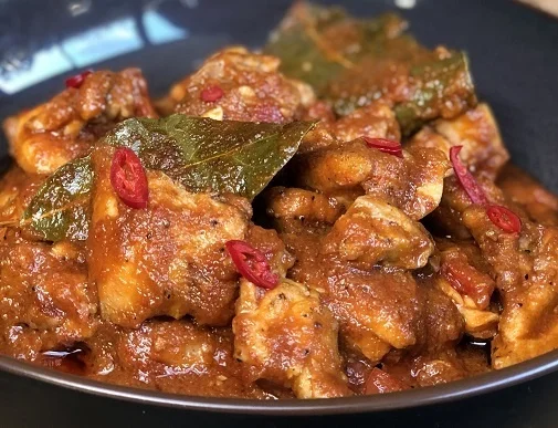 Gegrilde piri piri kip met citroen en knoflook