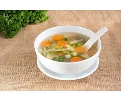 Vegetarisch groentesoep met bouillonpoeder