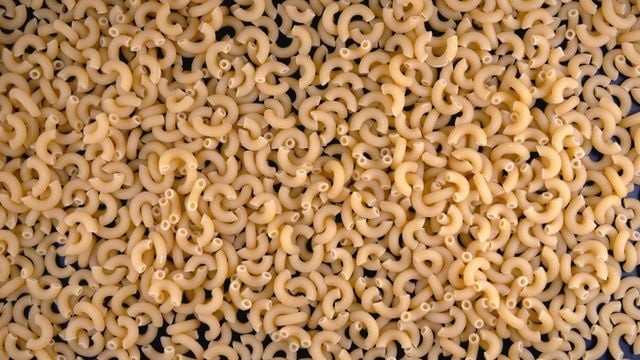 Welke kruiden passen bij macaroni?