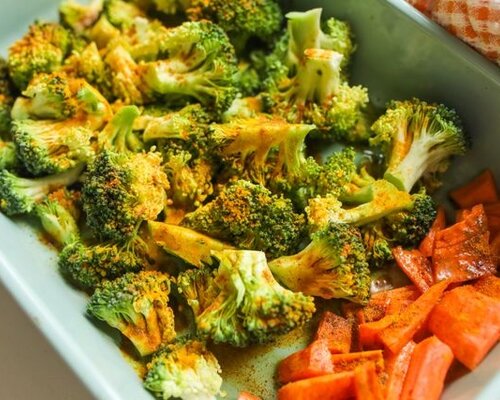Welke kruiden passen bij broccoli?