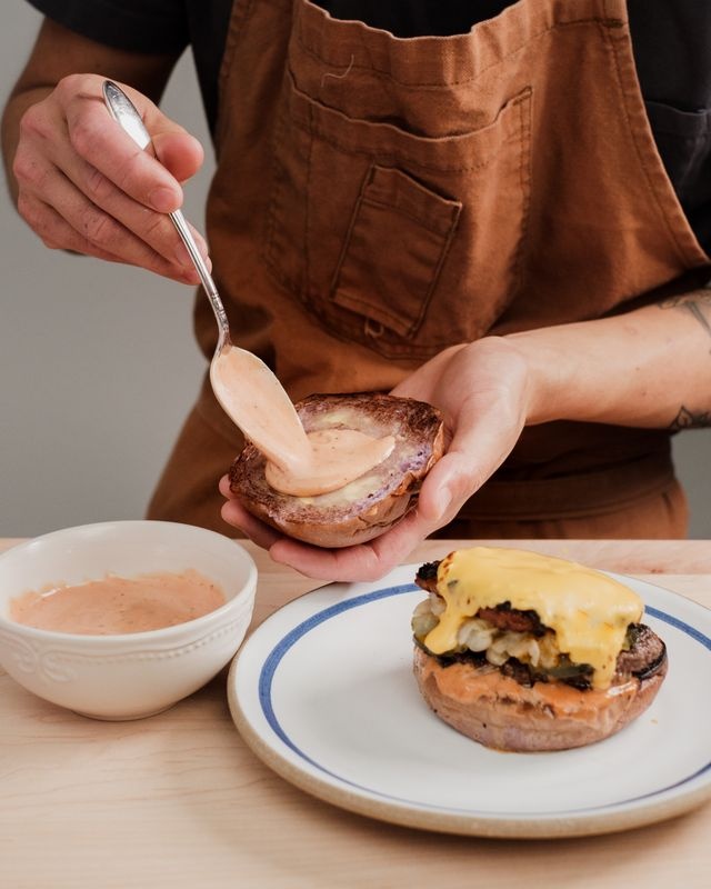 Zelf hamburgersaus maken
