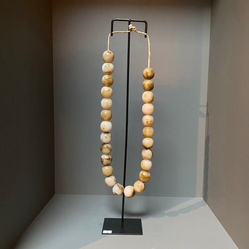 Ketting Kralen op standaard zand