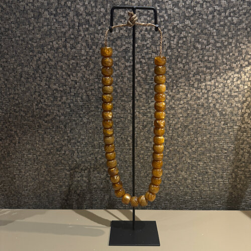 Ketting Kralen op standaard Brons