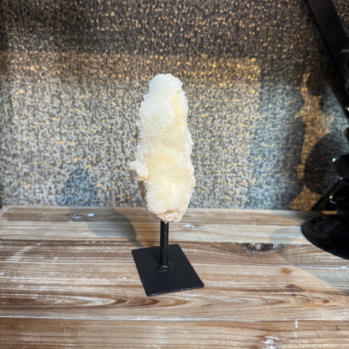 Bergkristal op voet