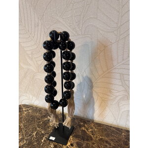 Ketting op voet zwart