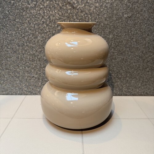 Vaas Beige
