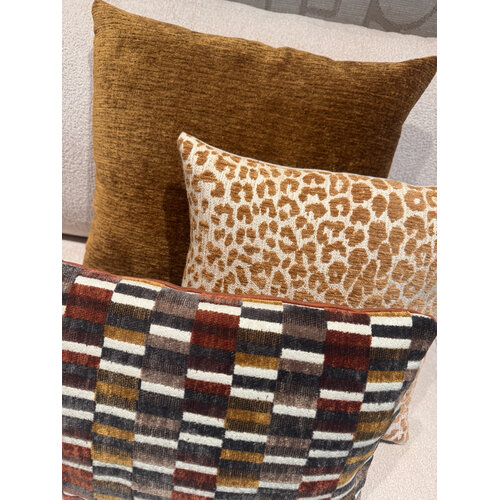 SJIEK Kussens Bordeaux, Oker, Bruin set van 3 SJIEK Kussens Bordeaux, Oker, Bruin set van 3