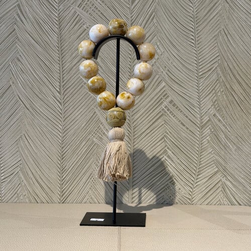 Ketting kralen met dot op beige