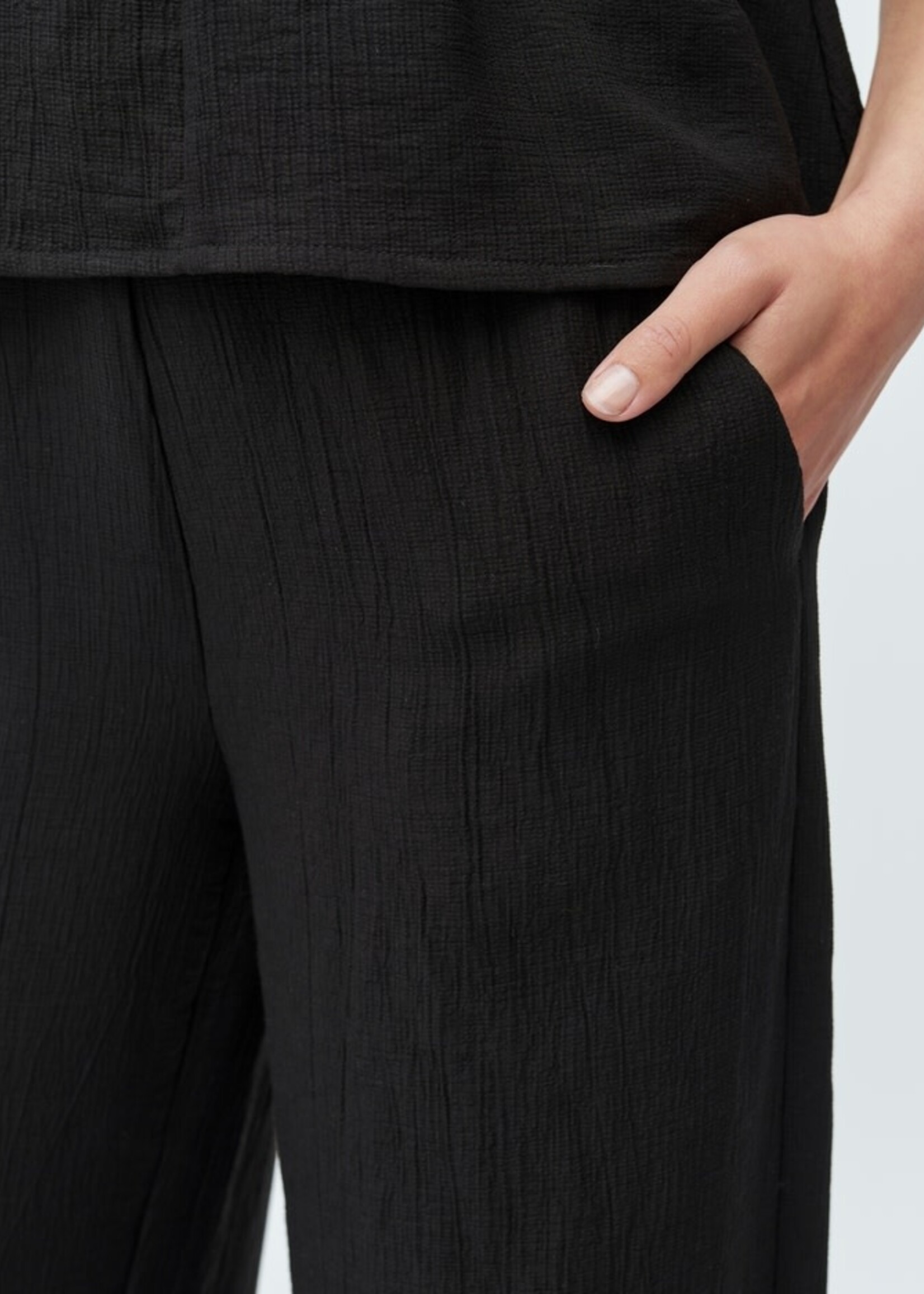 MbyM Emryn-M Remilla