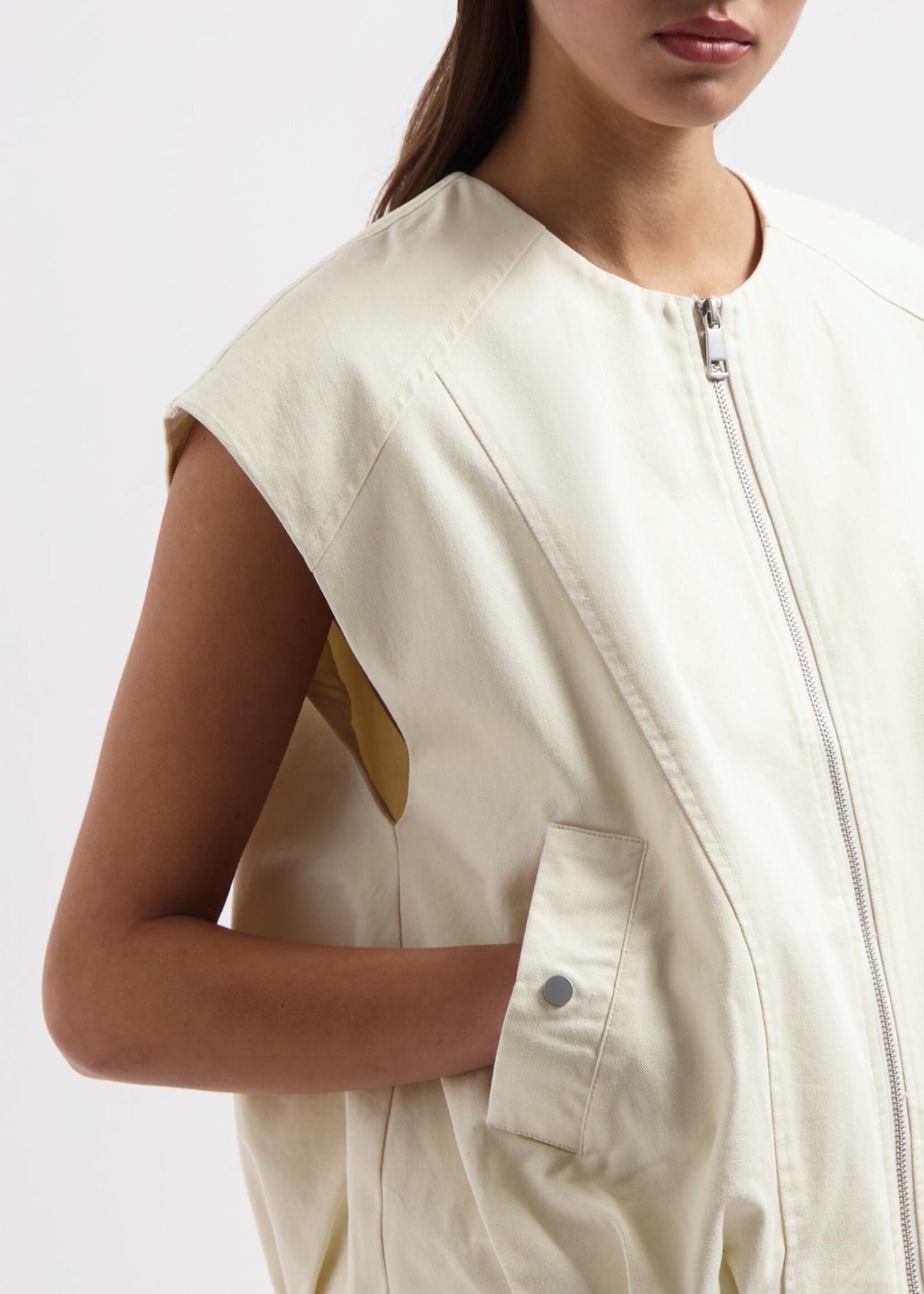 Nous Sommes Labels Talia Vest