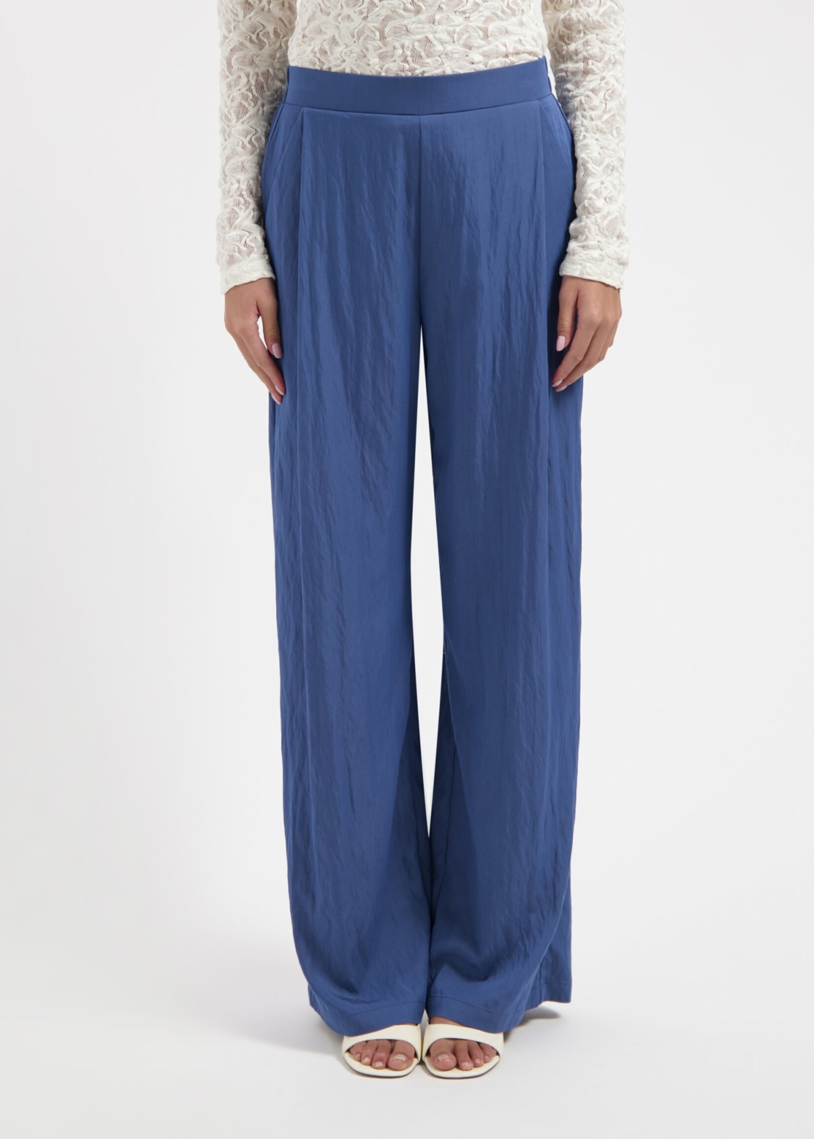 Nous Sommes Labels Mellie Tencel