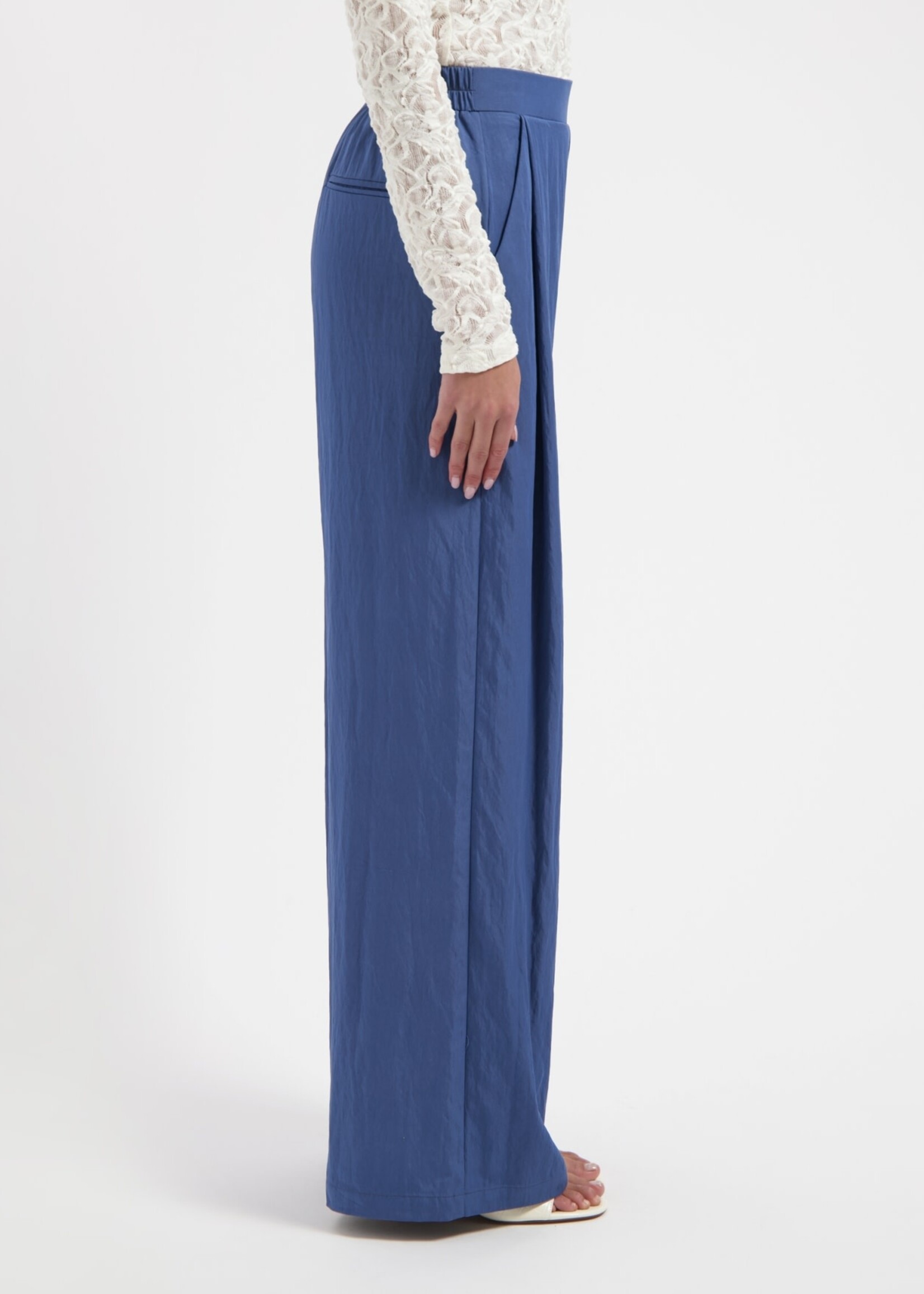 Nous Sommes Labels Mellie Tencel