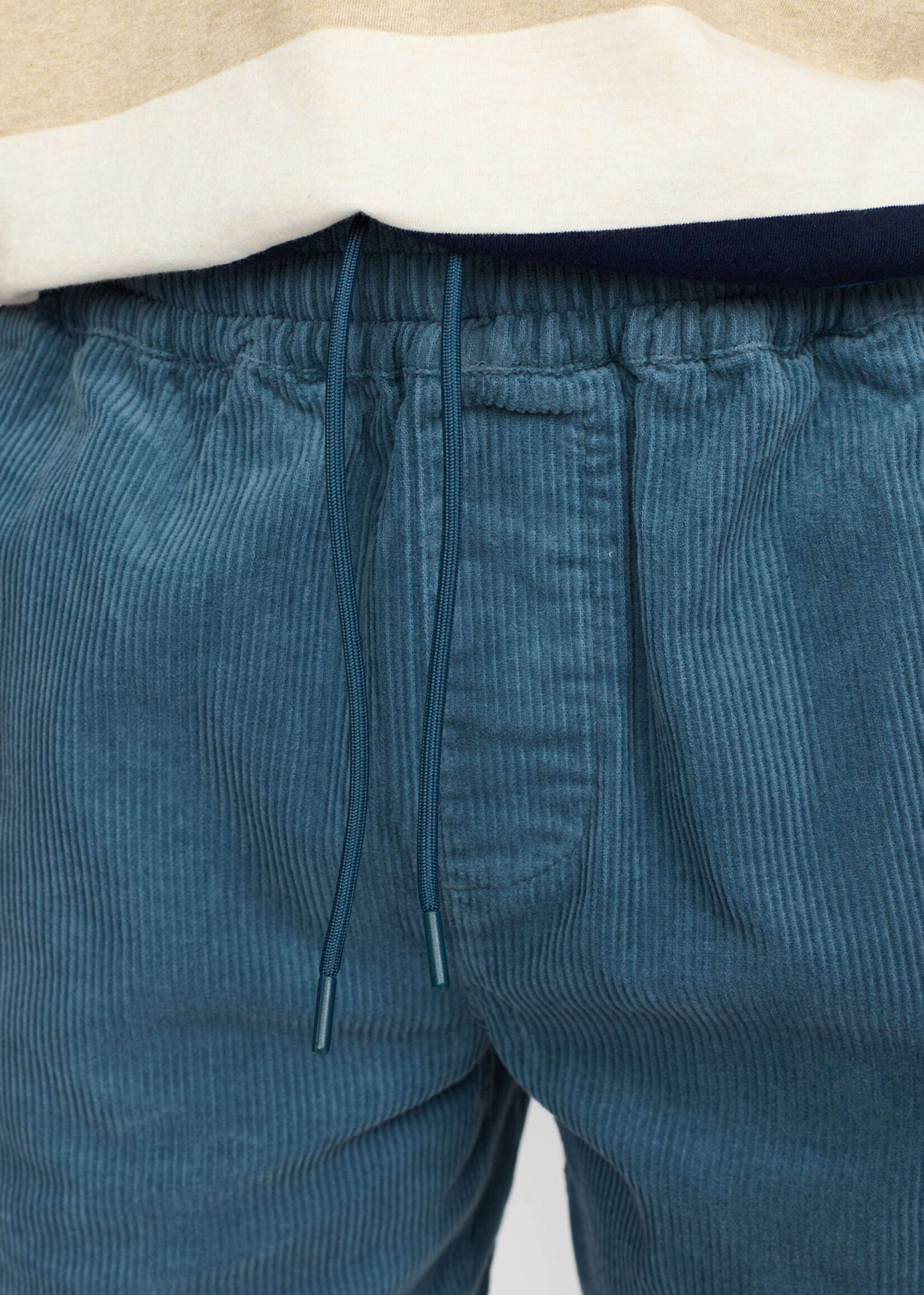 REVOLUTION 4053 Long Casual Shorts