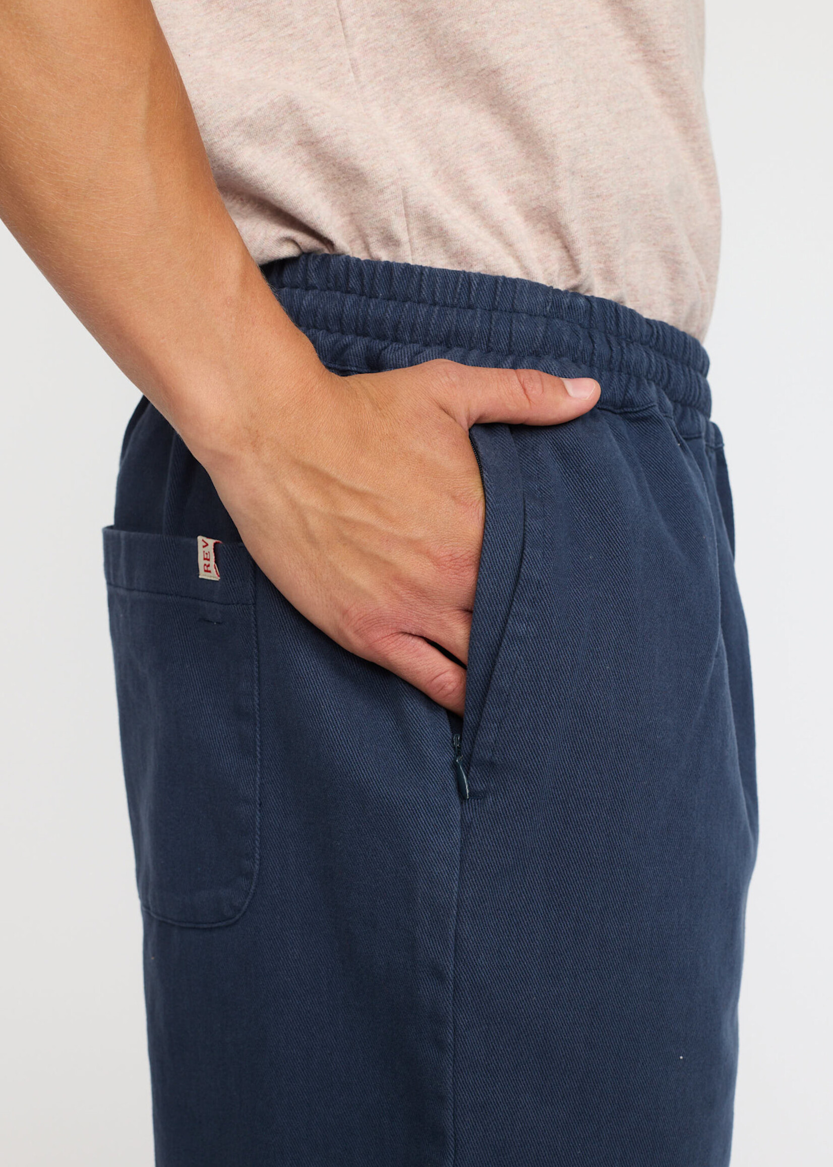 REVOLUTION 4054 Long Casual Shorts