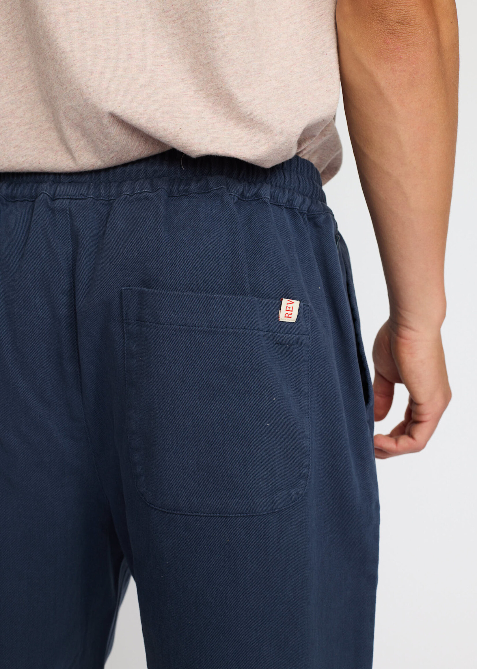 REVOLUTION 4054 Long Casual Shorts