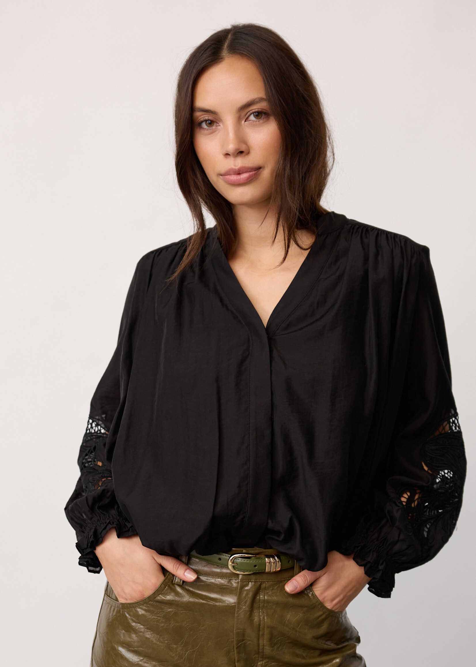 Cocouture DelinCC Balloon Emb Shirt