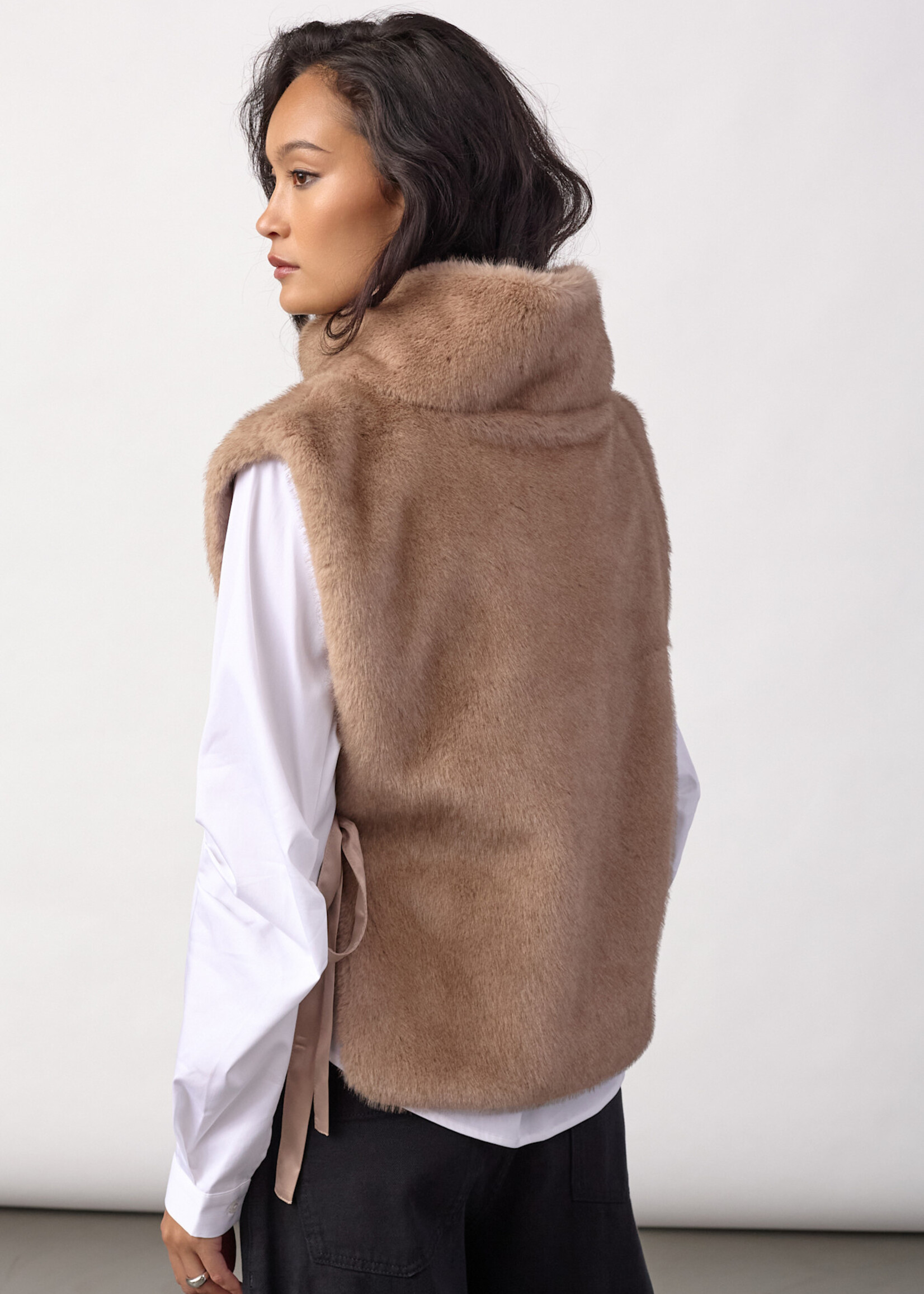 Cocouture FeraCC Faux Collar