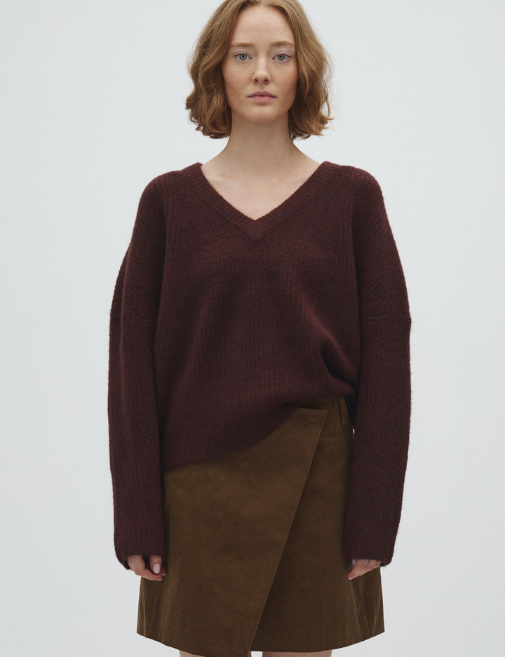 MbyM Gillian V-M Hevelyn