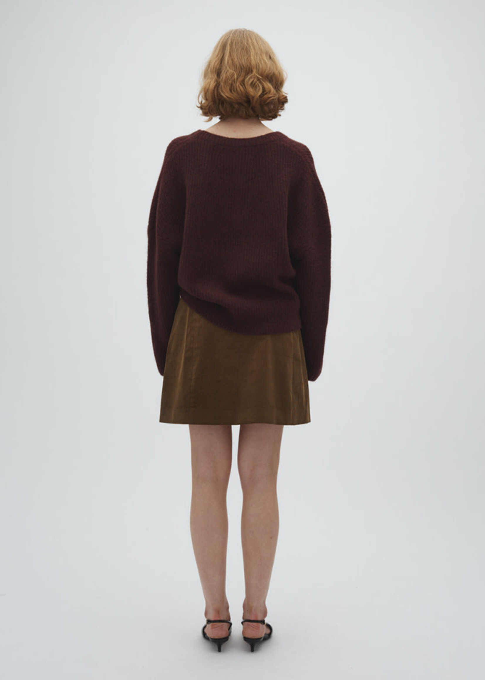 MbyM Gillian V-M Hevelyn