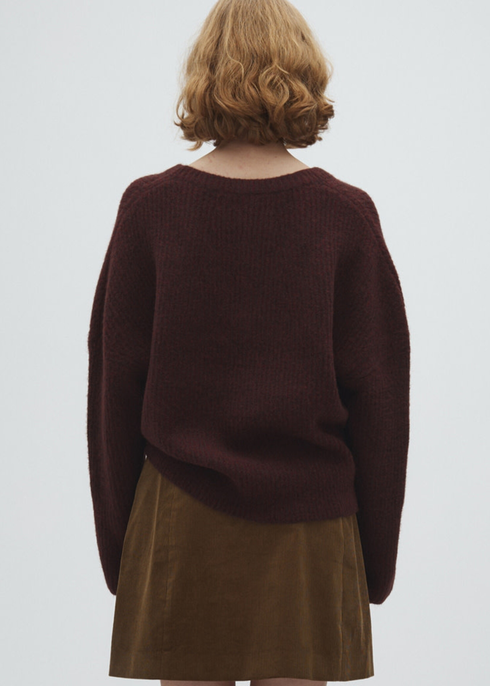 MbyM Gillian V-M Hevelyn