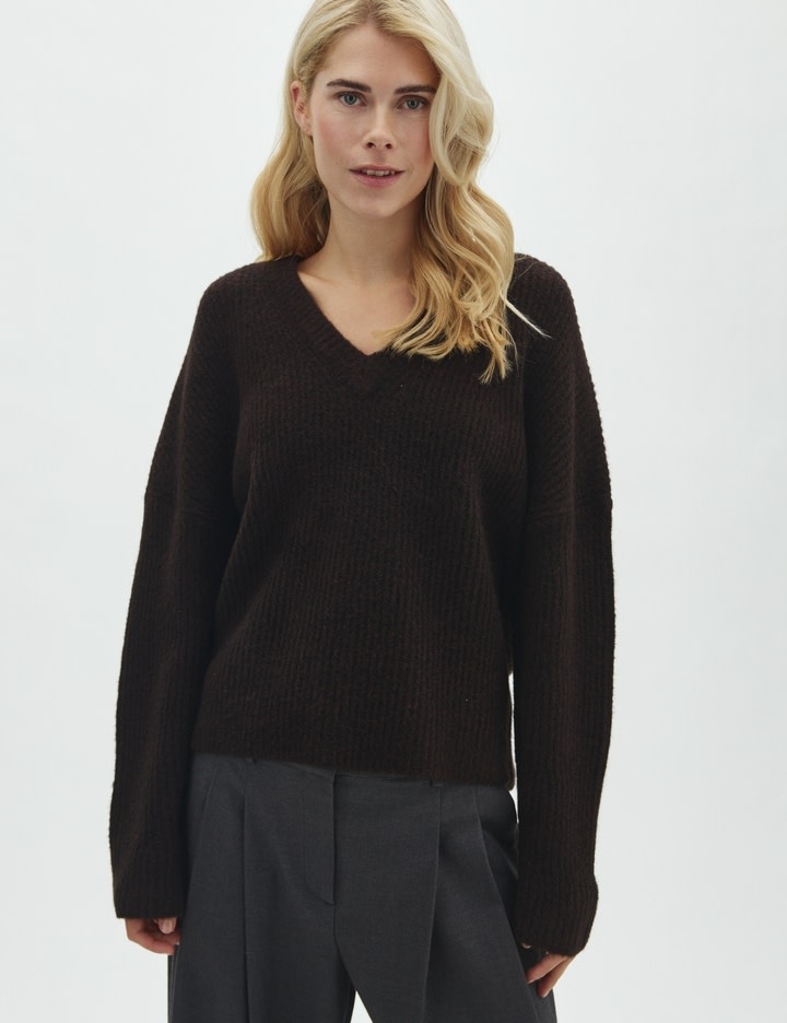 MbyM Gillian V-M Hevelyn