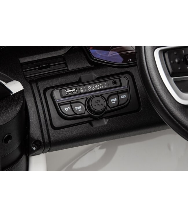 Land Rover, Range Rover, 2-seater, 24-volt electric children's car, rubber tires and more!