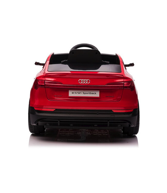 Audi e-tron ,12 volt elektrische kinderauto met rubberen banden, leder zitje en meer!
