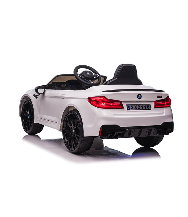 BMW M5, Asiento de cuero, Neumáticos de goma, ¡Coche a batería para niños!