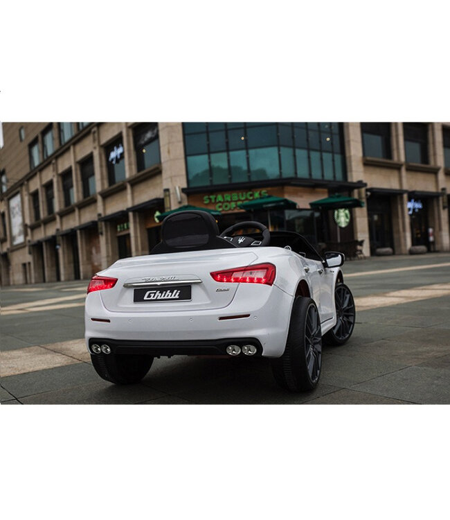 Maserati Ghibli, 12v elektrische kinderauto, rubberen banden, leder zitje.